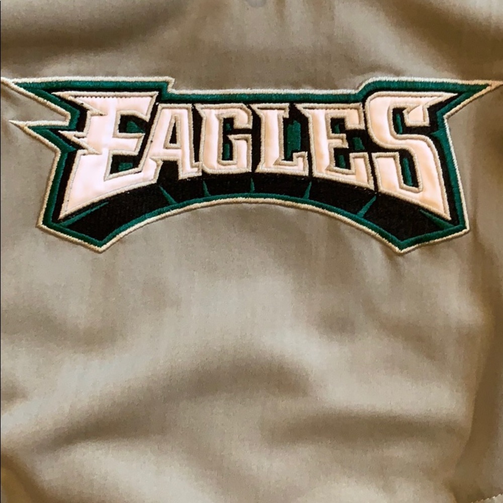 Eagles Sweater - Like New Never Worn! - Picture 2 of 6